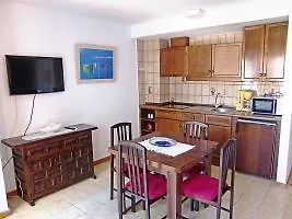 דירה Av Rhode 89 01 רוזס